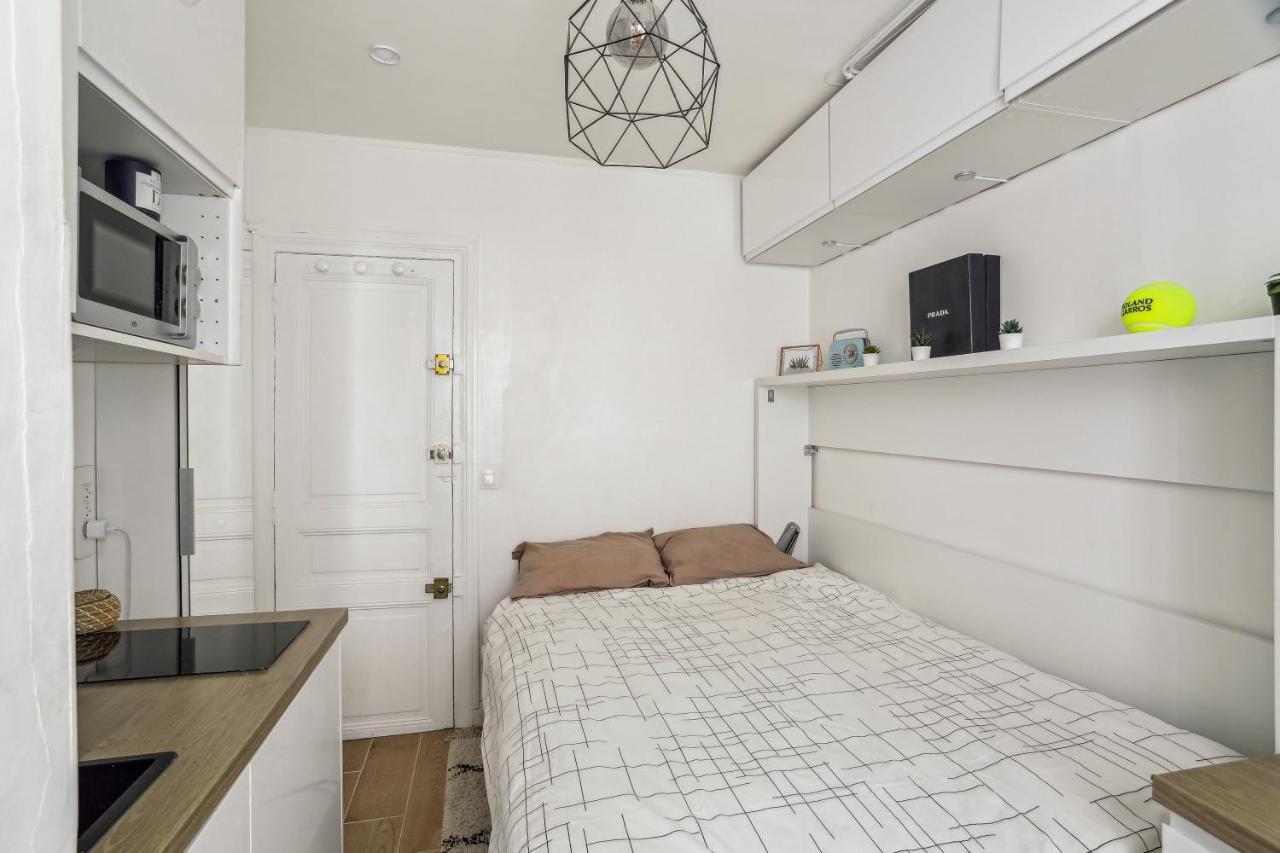 Small Comfortable Studio Near Eiffel Tower Paris Exterior photo